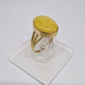 hõbedanesõrmus merevaiguga   10eur -1 gr.